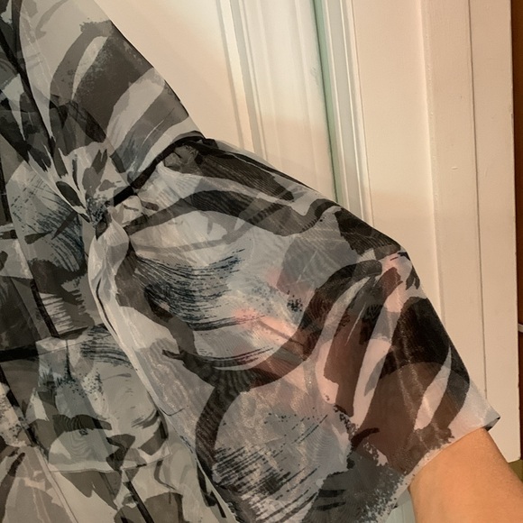 Amazing designer Samuel Dong sheer jacket with bell sleeves. Size XS. NWOT. - Picture 9 of 12